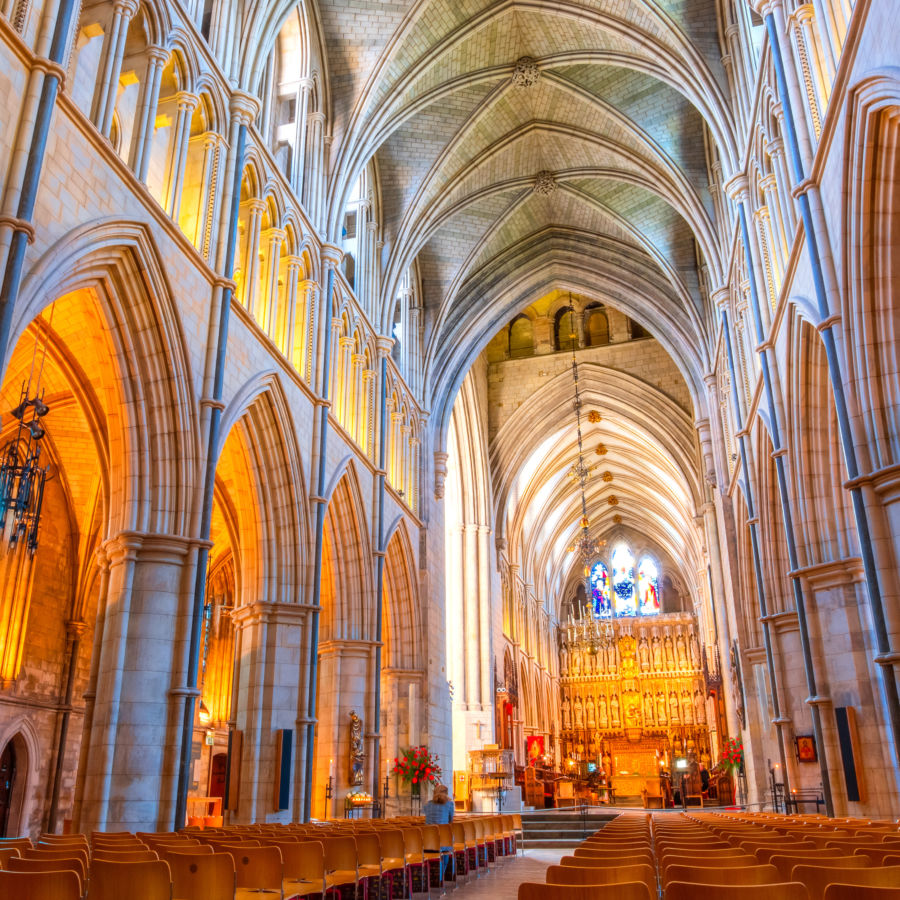 Is it Better to Place the Tabernacle in a Side Chapel? | Catholic ...